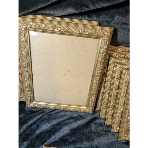 COPY - Carved wooden picture frames vintage.  (6) 3x5s, (9)5x7s,  (2)8x10s, - Picture 2 of 6
